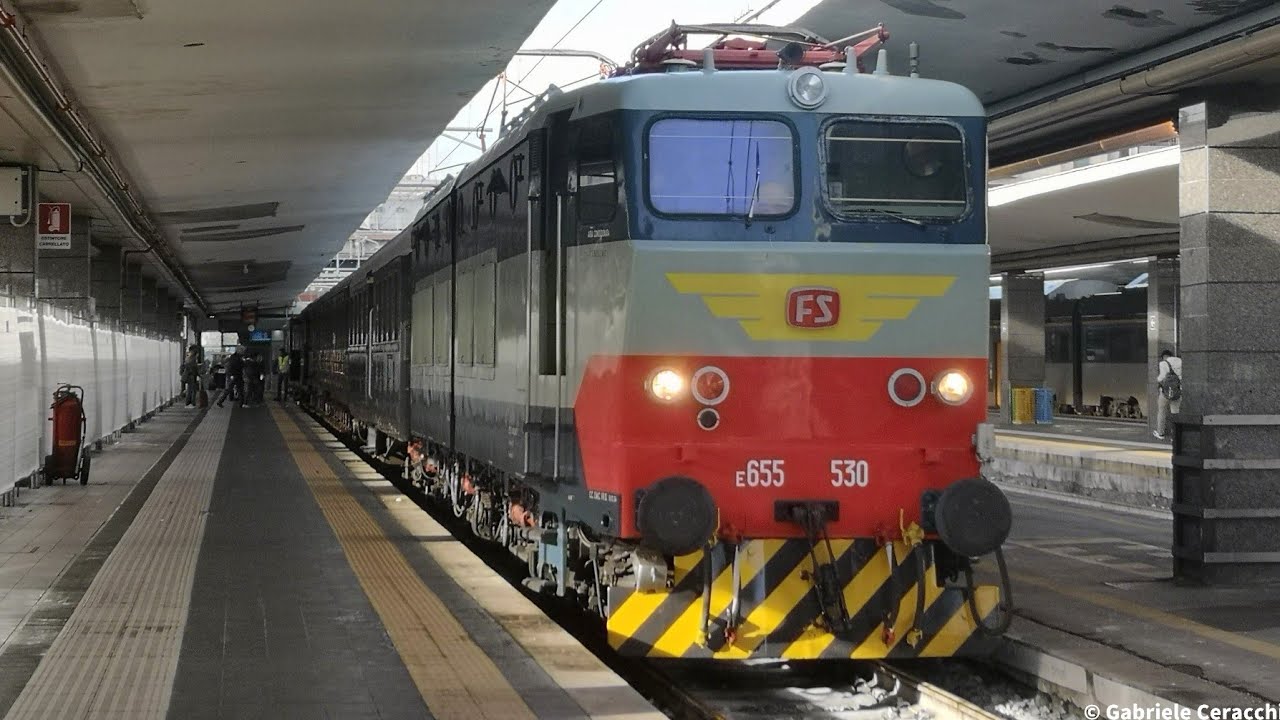 Partenza E655.530 dalla Stazione di Napoli Centrale!