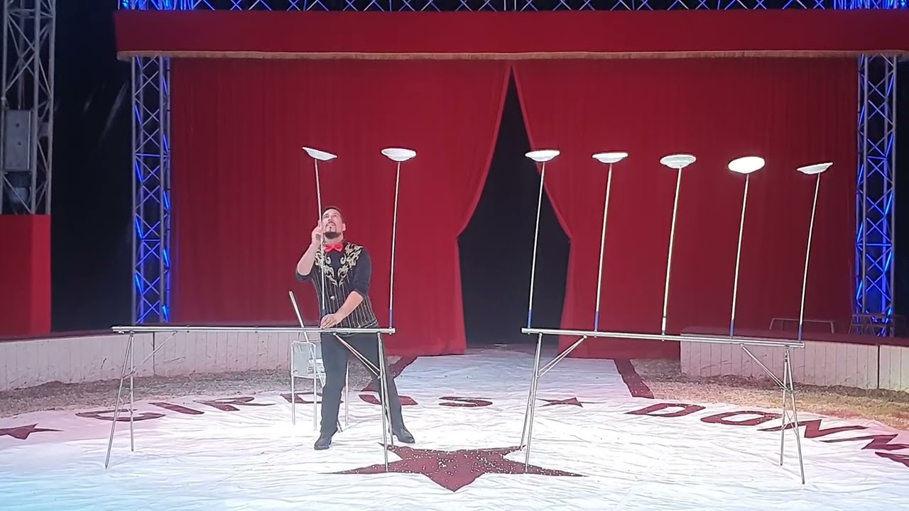 Nandor Varadi - Plate spinning act