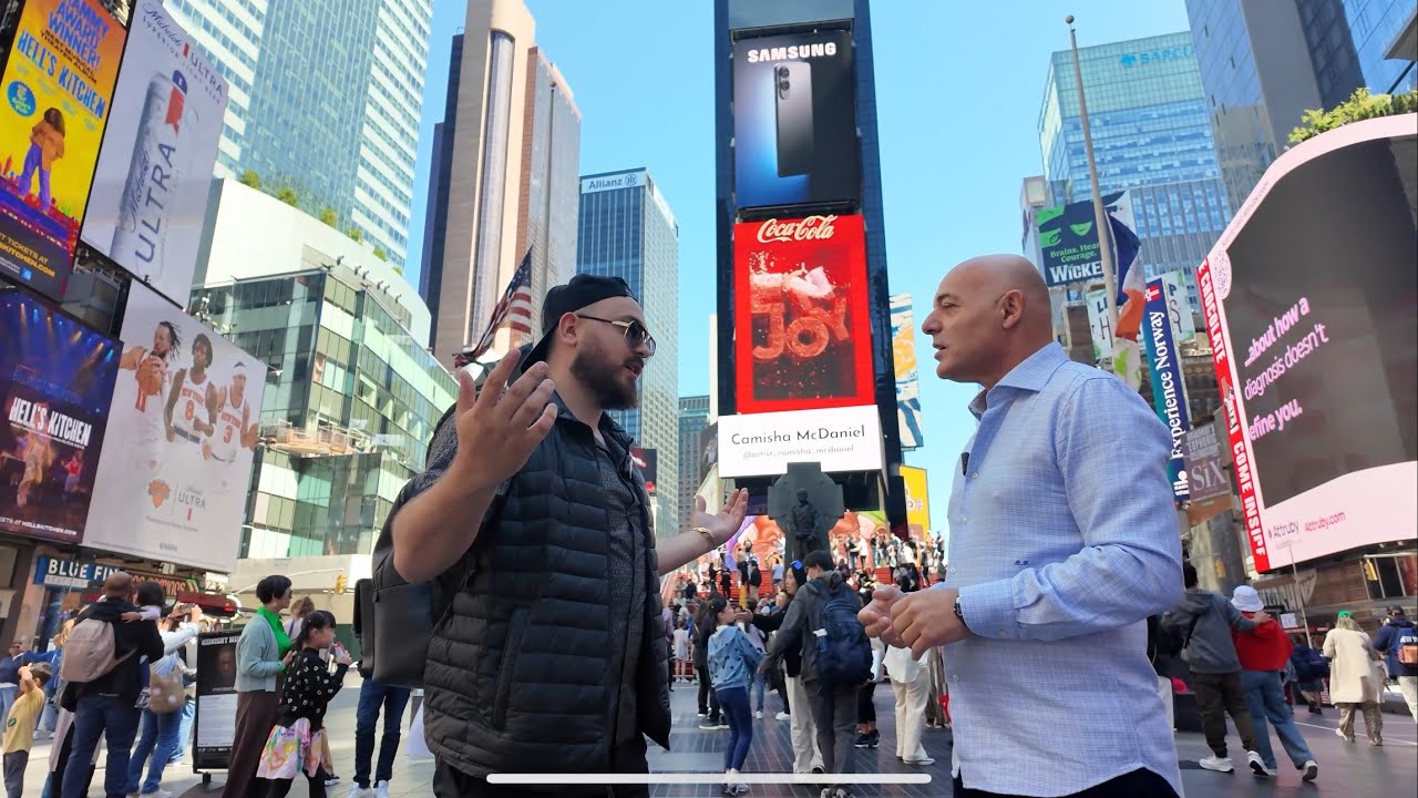 Blendi Fevziu | Djali i ri Shqipetar qe nxjerr video ne cdo ekran ne Times Square