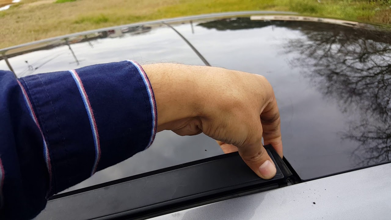 13 Hyundai leaking from sunroof fix