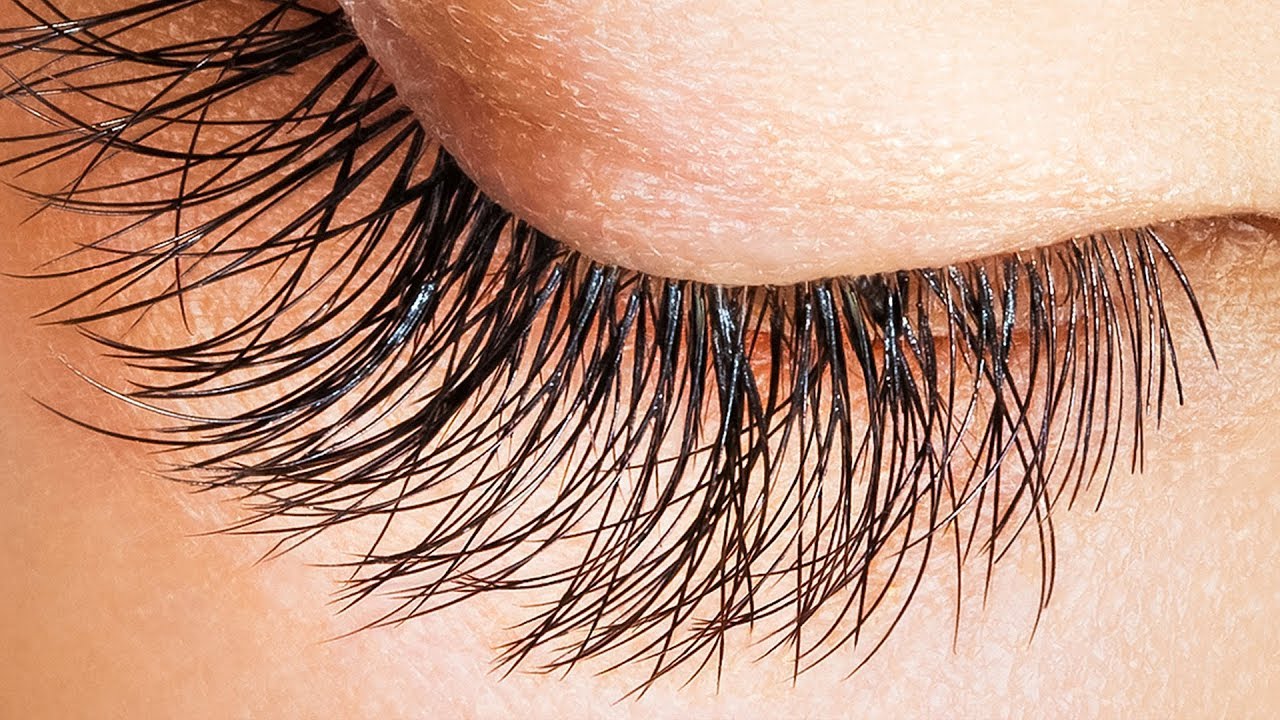 11 Manières d’Avoir de Longs Cils en un Mois
