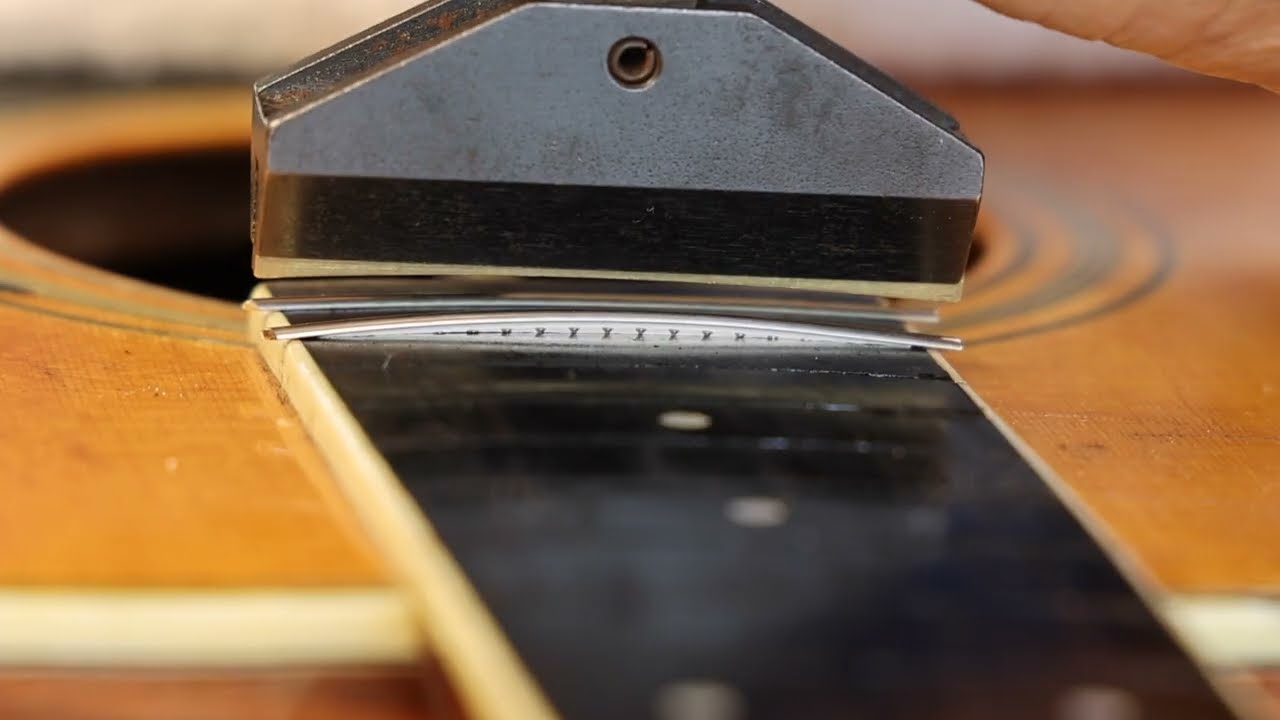 Fret press on S.Yairi YD-304