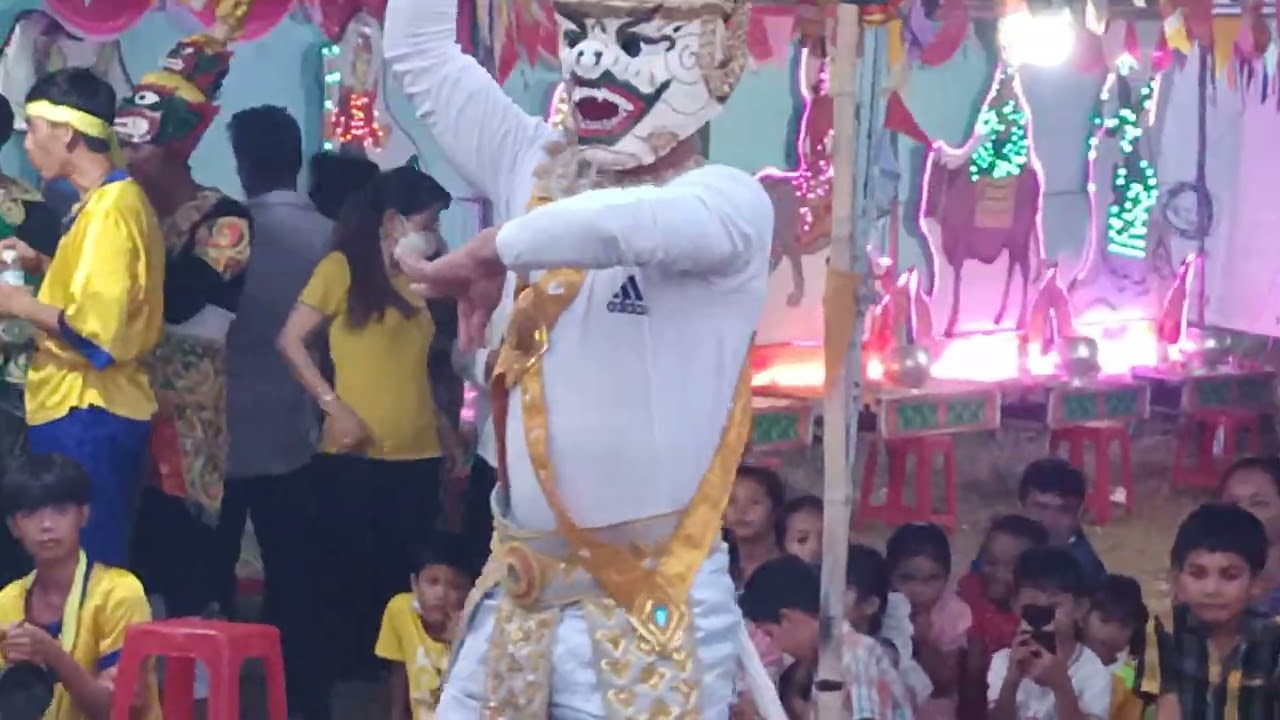 robam yak rom Chùa Xung Thum - ngày lễ cầu an