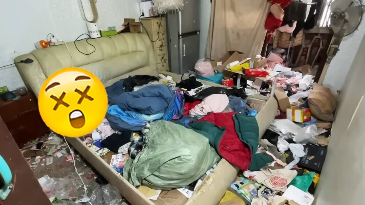 😱A Beautiful Woman Who Just Gave Birth Lives In A Garbage Dump