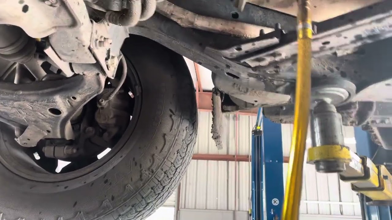 2022 nissan frontier automatic fluid check change