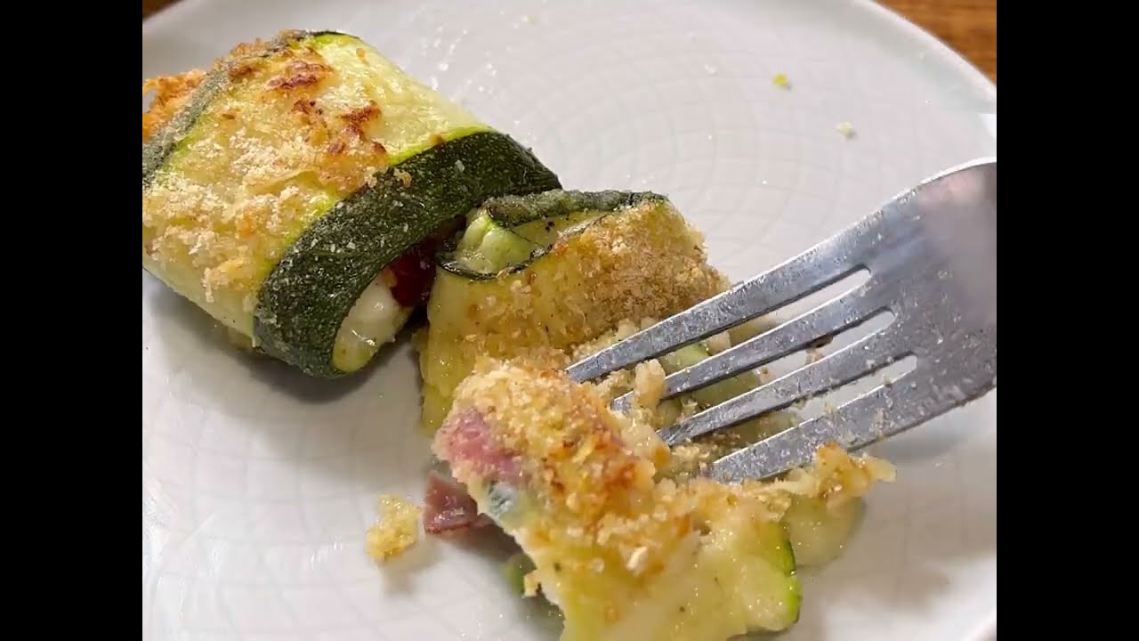 Involtini di zucchine con speck e provola