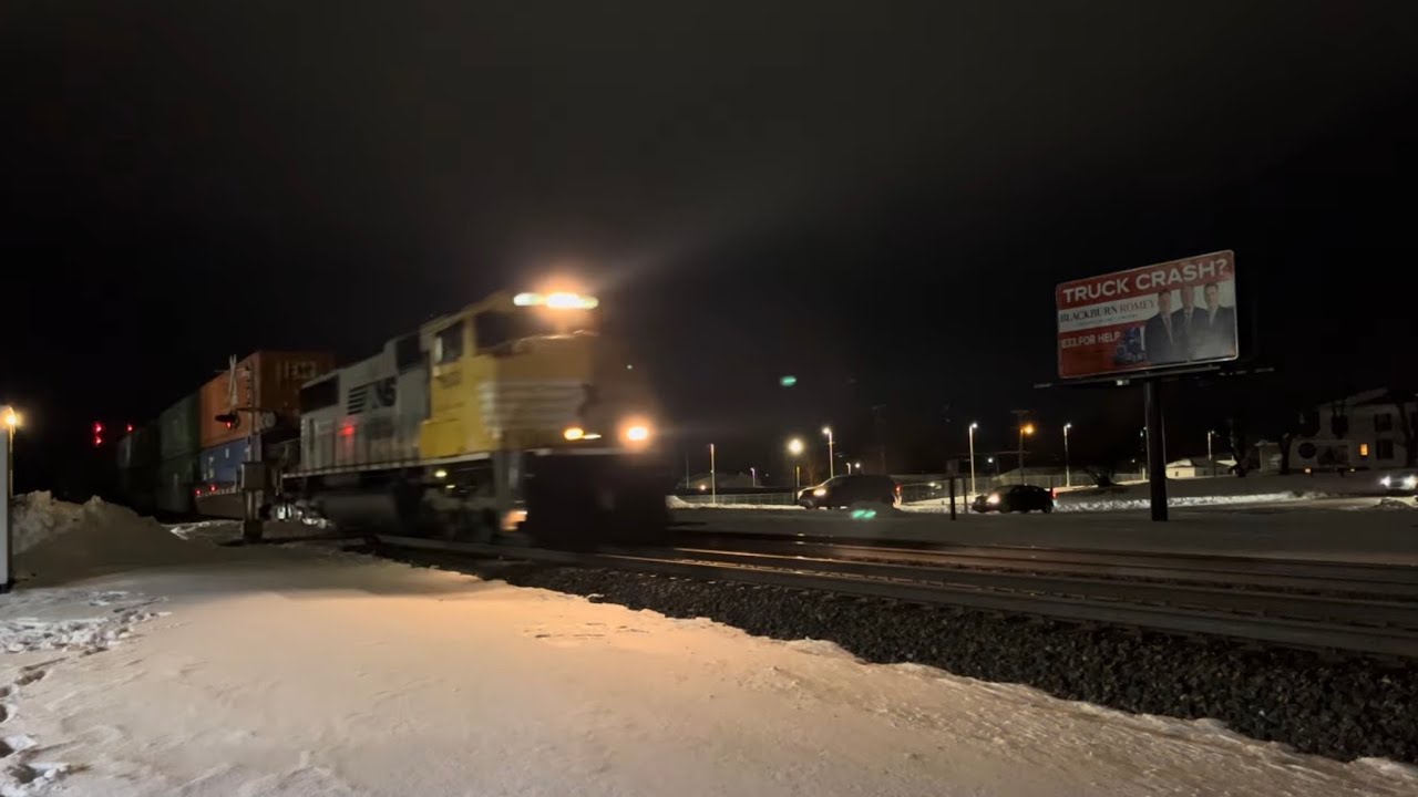 NS 264 with 1800 leading and a friendly crew!! At CP379 in Kendallville Indiana