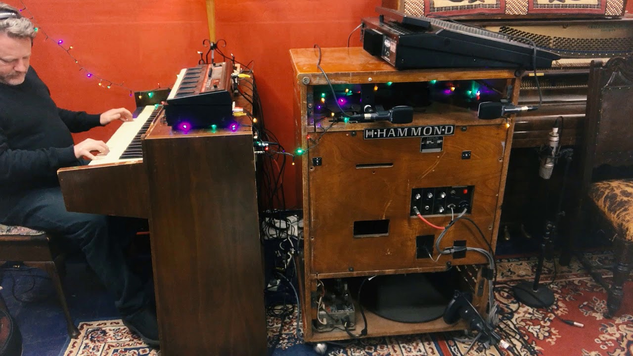 Jon Lord Beast Sound Part 2 - Modified Hammond T202 Into Leslie 122RV