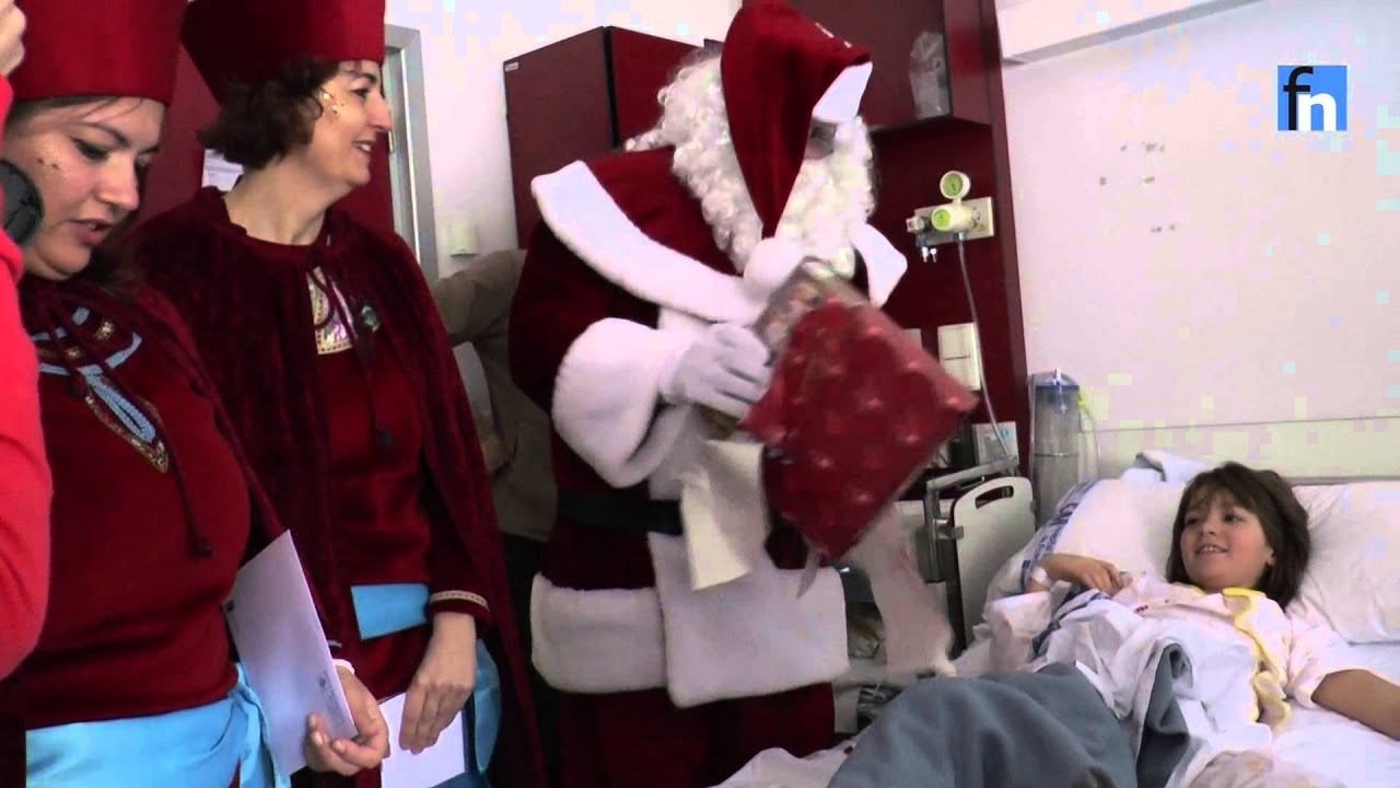 Papa Noel visita el Hospital de Fuenlabrada