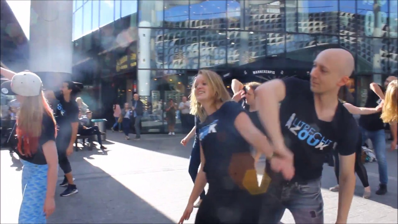 4/9 International Zouk Flashmob Day #7 2018, Utrecht Central Station, sat.15 sept. 2018 (steadycam)