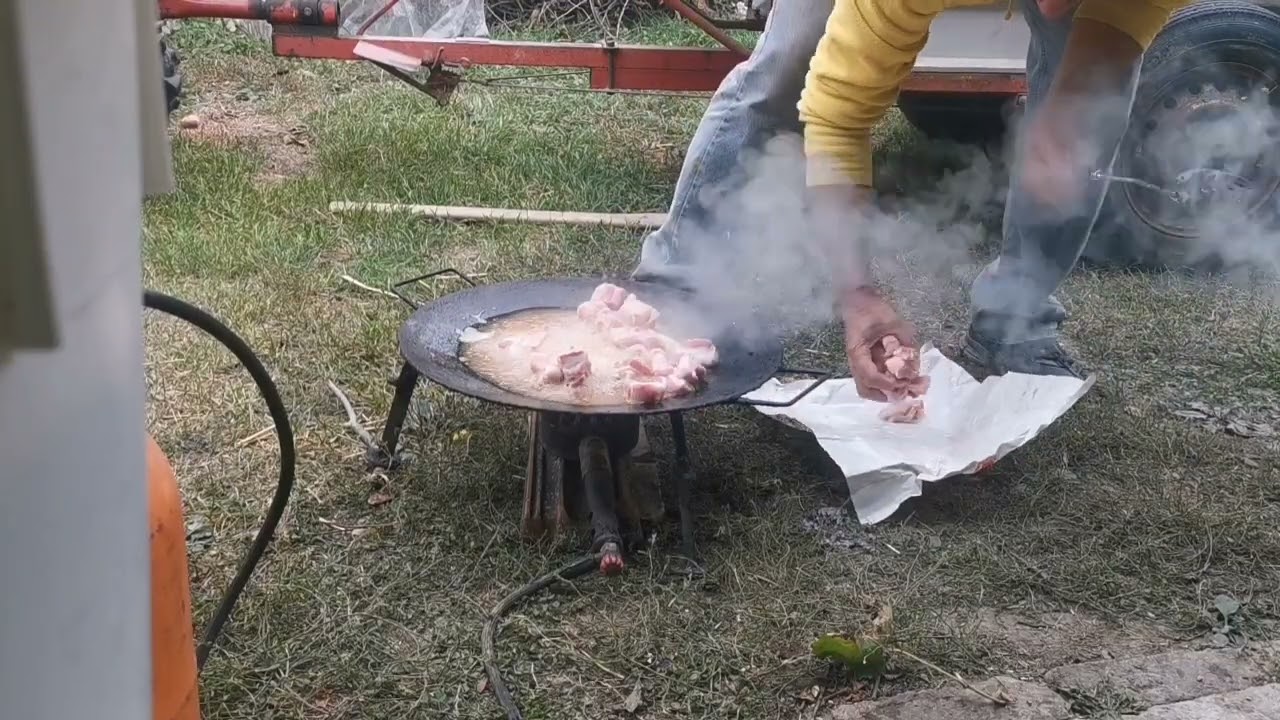 Pržena Sirova Slanina u Brašnu