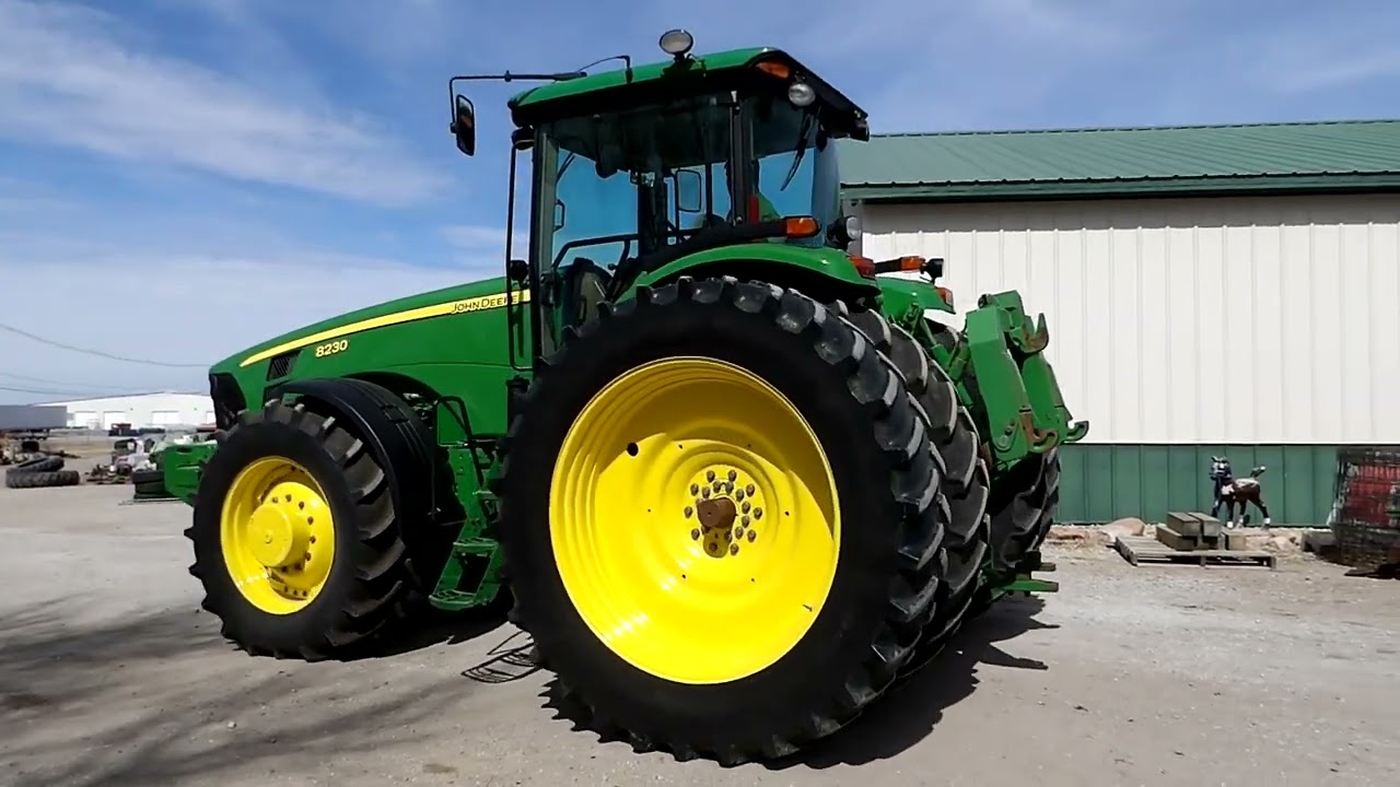JOHN DEERE 8230 For Sale