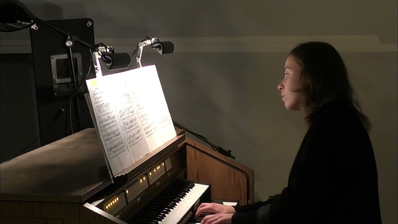 J.S.Bach - Preludium C-dur BWV 547 | Alisa Birula - organ