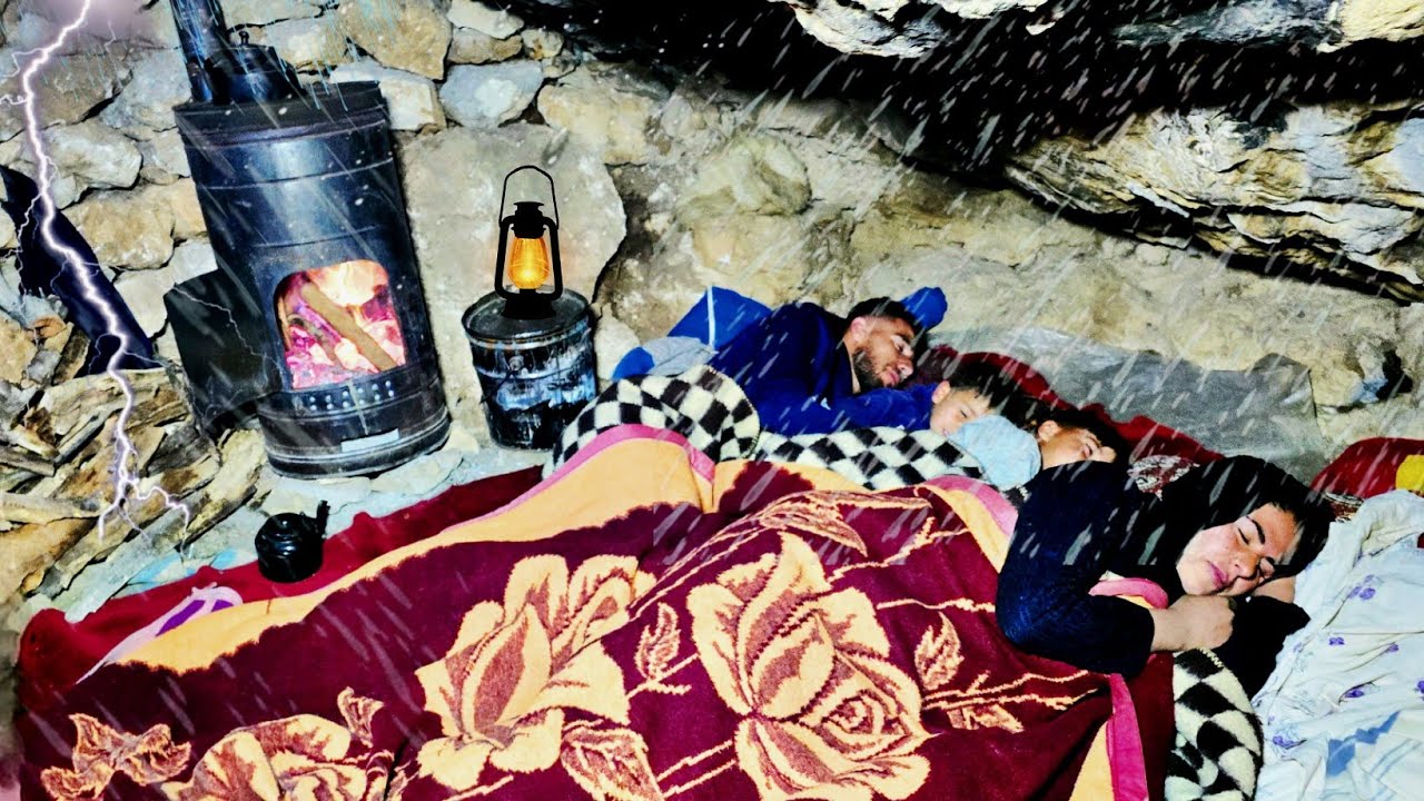 Heavy Rain and Forced Nomadic Migration to the Mountains🌱🐐| Struggling to Survive a Cold Night ⛈️🔥