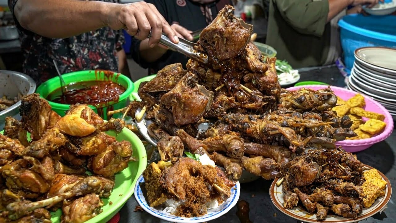 TERKENAL SE INDONESIA?? BEBEK GORENG PALING ENAK SURABAYA POTONGAN E GEDE