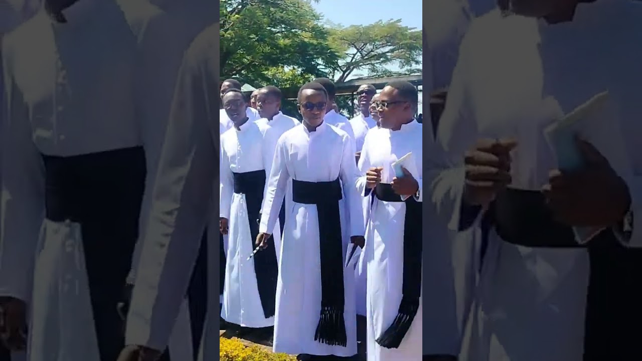 Catholic Mafrateri Singing together 🥰❤️