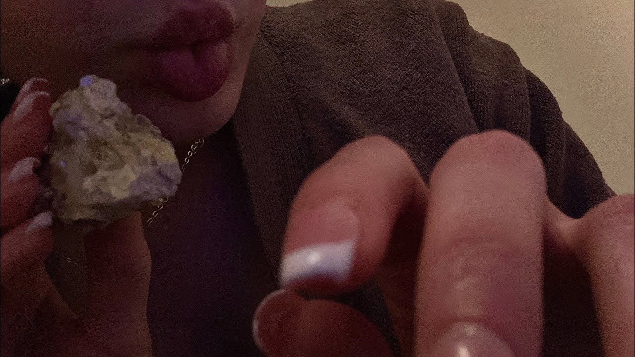 lofi asmr - kisses, mouth sounds, tapping, inaudible whispering, plucking your negative energy etc 💌