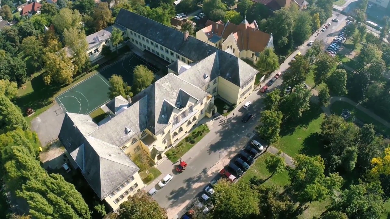 Kiadv&aacute;ny az egys&eacute;ges arculat&eacute;rt