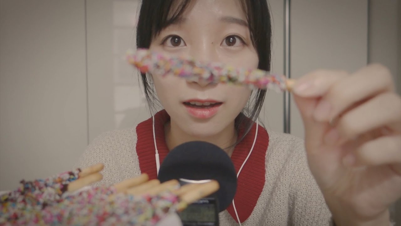 속삭이며 아그작 빼빼로 먹는소리 + 만들기 ASMR Pepero Making and Crunchy Eating Sounds / Whispering / Eng sub