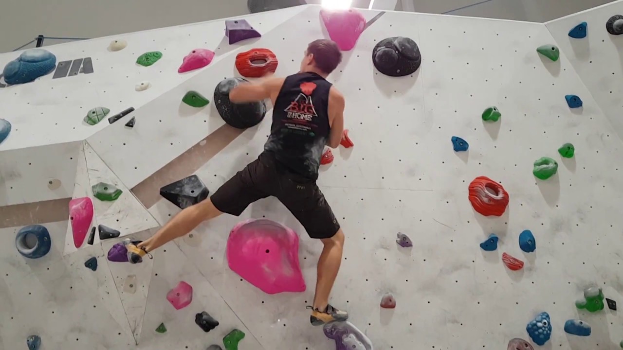 Boulderointi KiipeilyAreena 20.9.2016