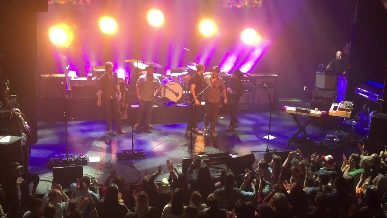 Jason Isbell - Like a Hurricane [Neil Young cover] (Athens 12.01.16) HD