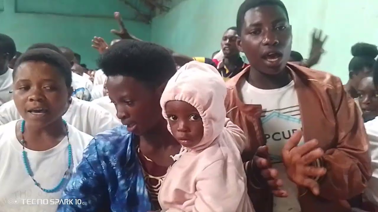 Muraho muraho turababonye turanezerwa twishimira imana yacu mugiterane 