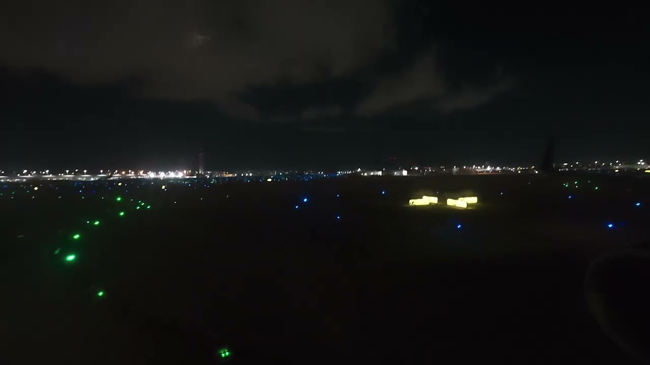 Late Night Landing in Miami on a Delta Air Lines Boeing 757-200