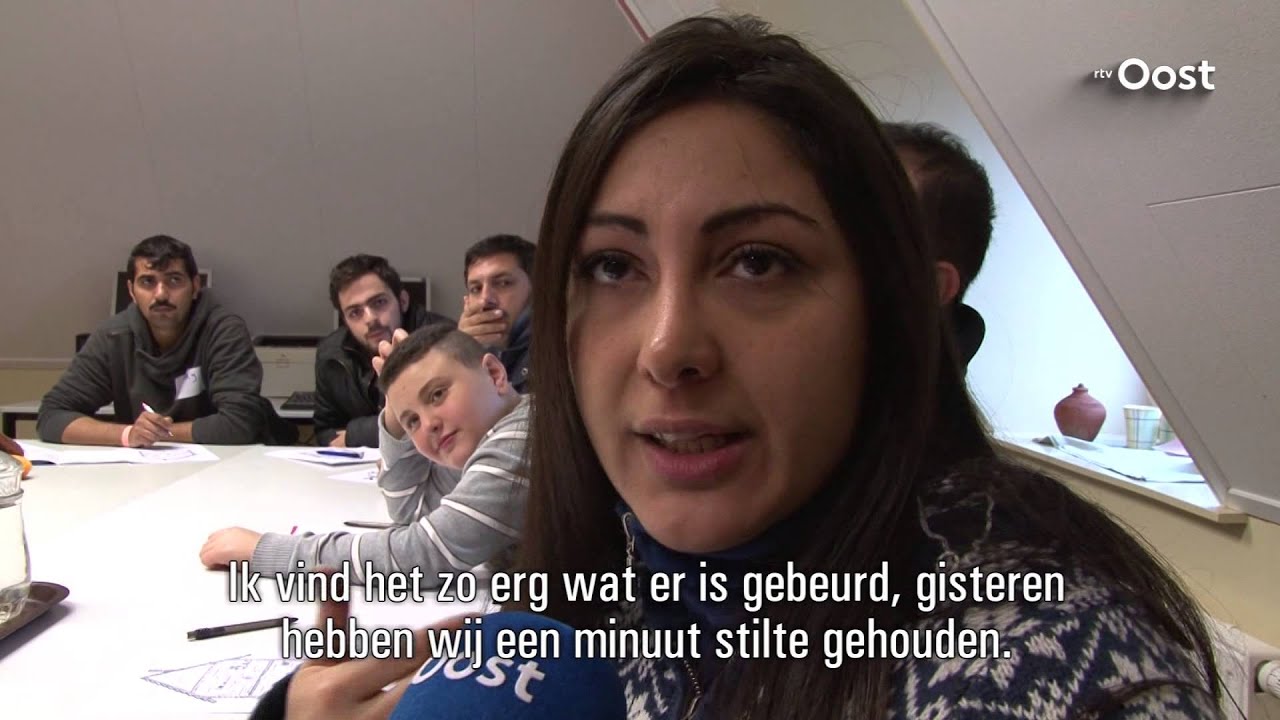 Vluchtelingen in crisisopvang Olst krijgen les in de Nederlandse taal