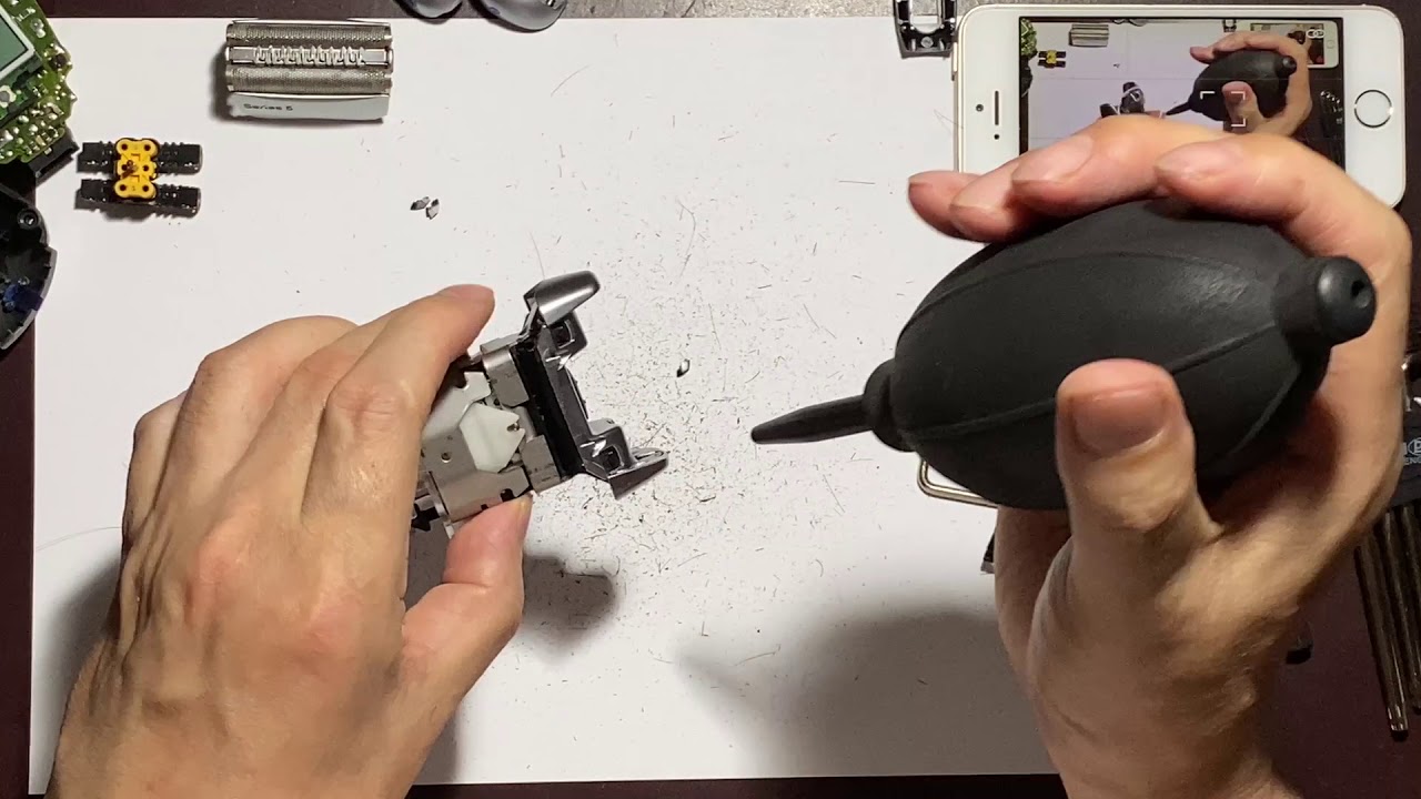 15 Years of Brown Electric Shaving Series 8, 2/2