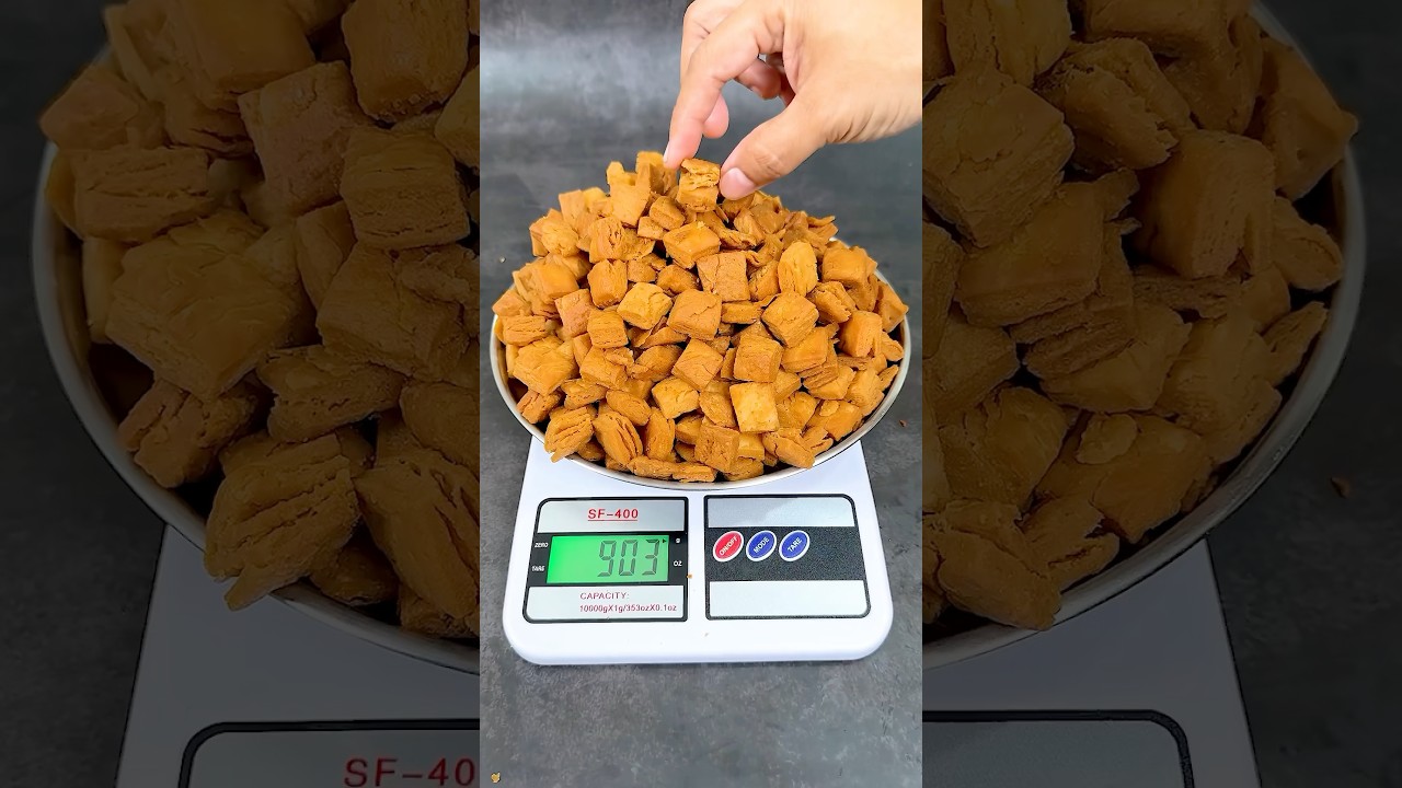 तिप्पट टूमटूमीत फुगणारी शंकरपाळी |1 kilo Shankarpali #shankarpalirecipe #shankarpalirecipeinmarathi