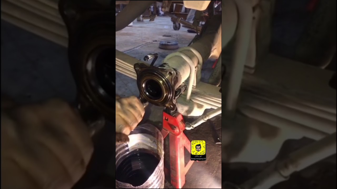 فك وتركيب العكس كان عنده رجه بعد الفحص تبين ان فيه طعج بسبب صقع رصيف الجنط والكفر سليمات والكرونه
