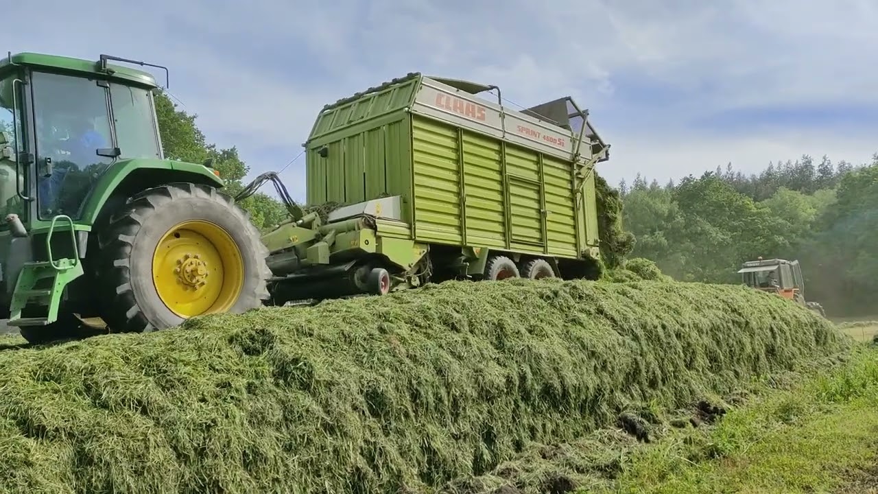 Transporte Hierba a Silos (John Deere & Claas)