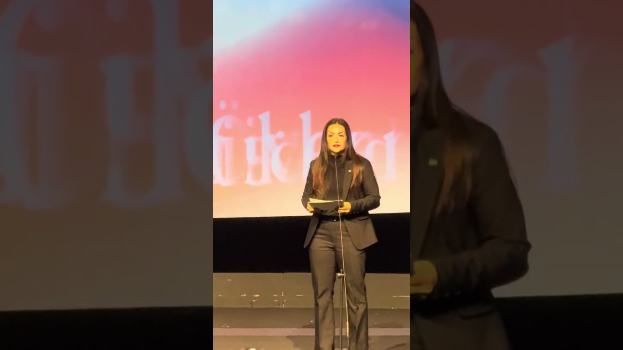 Kulturministern blir utbuad på Filmfestivalen