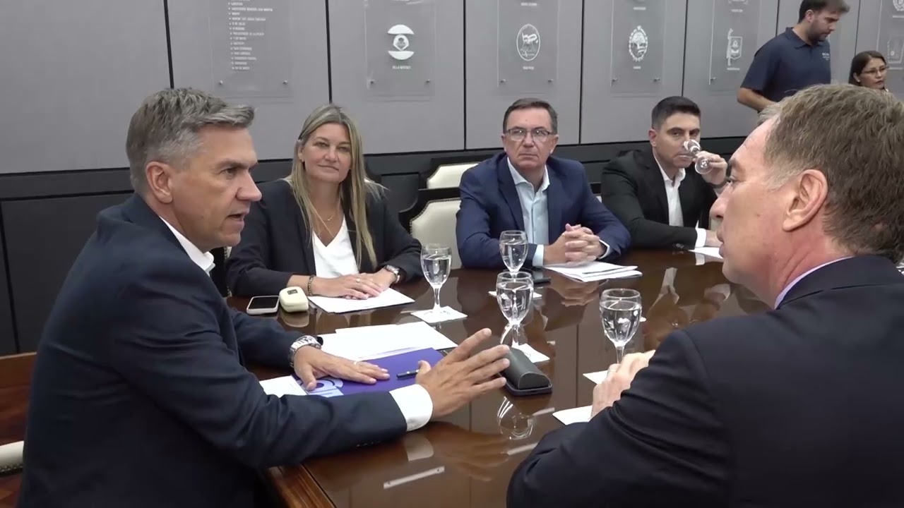 Hoy: Zdero recibió a Santilli en Casa de Gobierno.