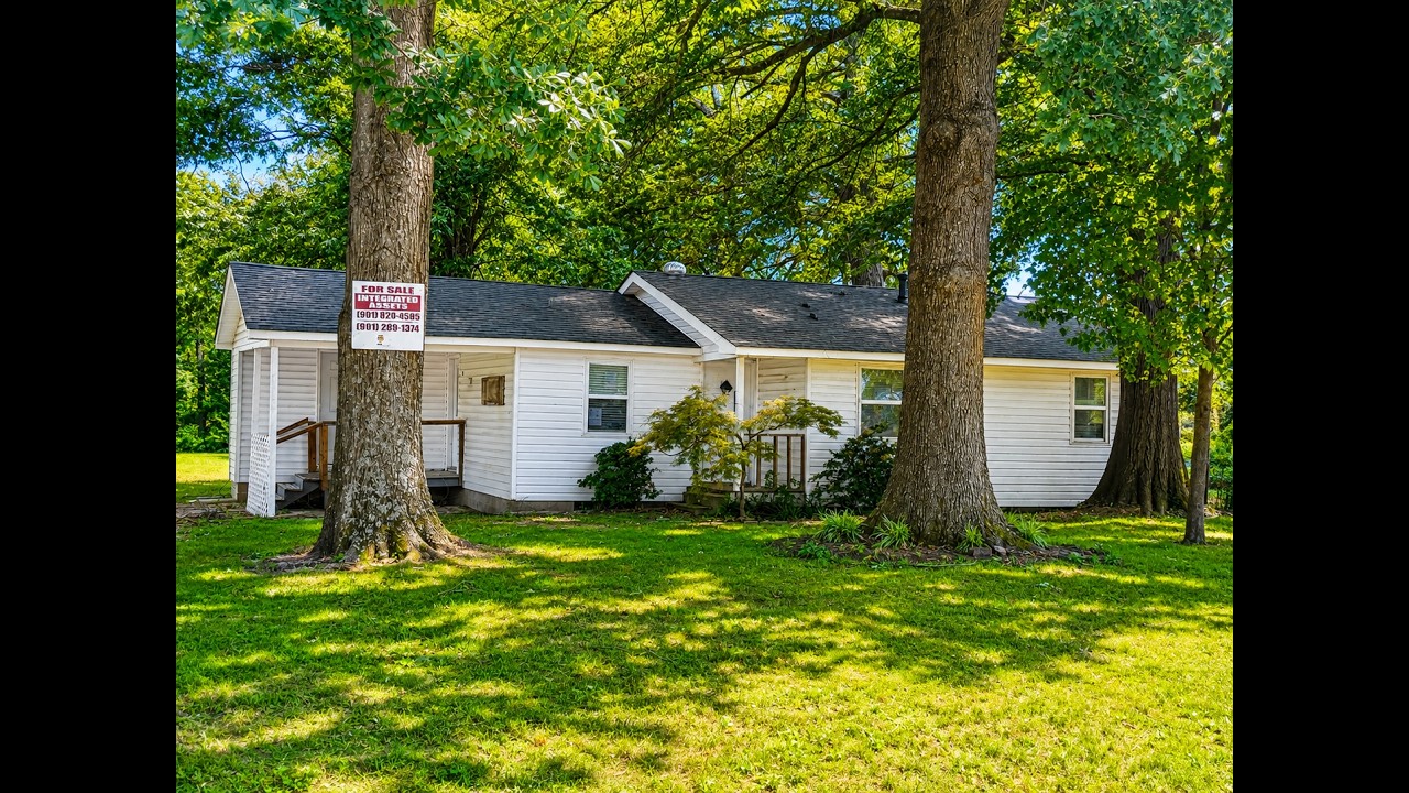 Arkansas Foreclosure - 3BR Home with Bones Ready for Renovation