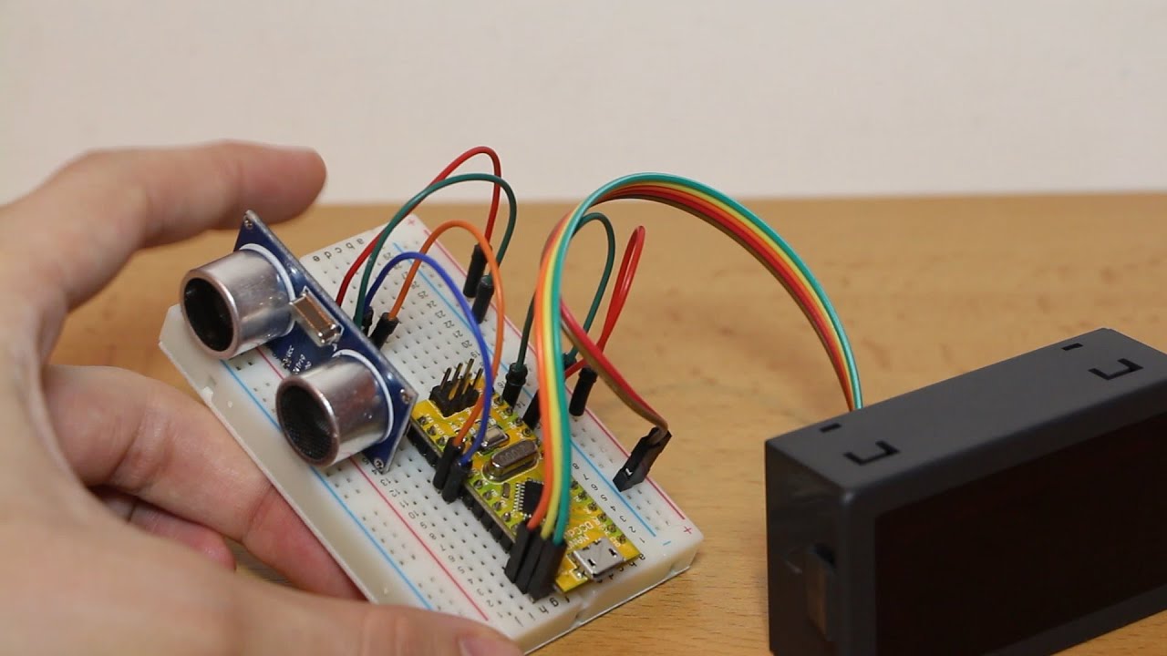 Ultrasonic distance measurement (HC-SR04) | Arduino Project
