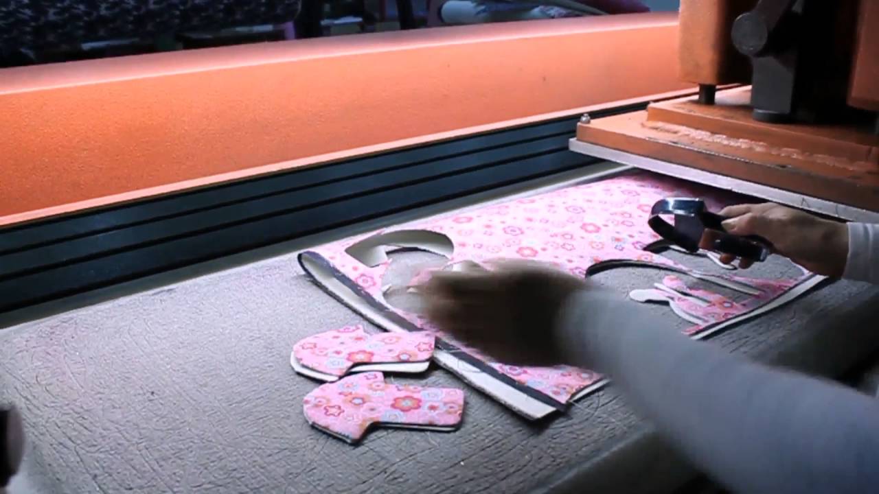 Krojenje materijala za Milami patofnicu Flower Pink