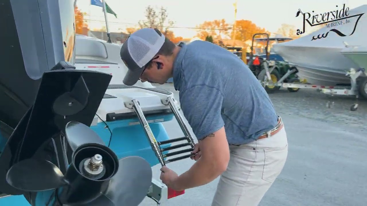 2024 Bayliner M17 Walkthrough
