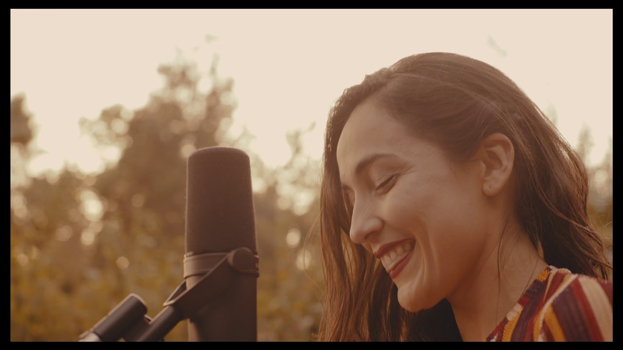 Nicole Bunout - Anaranjando