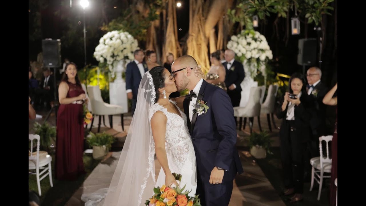 Sandra & Edmar - A DESTINATION WEDDING IN SANTO DOMINGO AT EL EMBAJADOR BY NOVELLA WEDDING PLANNER
