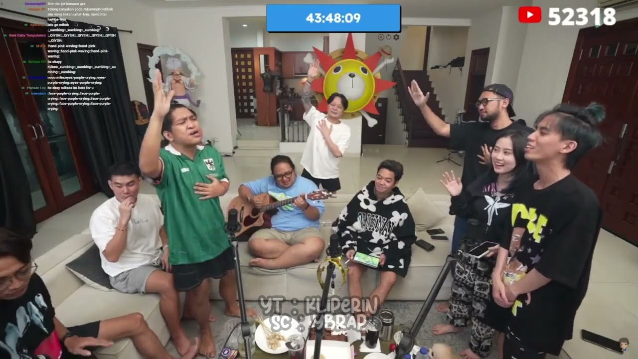 tiba - tiba worship yee mike wkwkwkw🤣🤣its okey mikee #marapthon