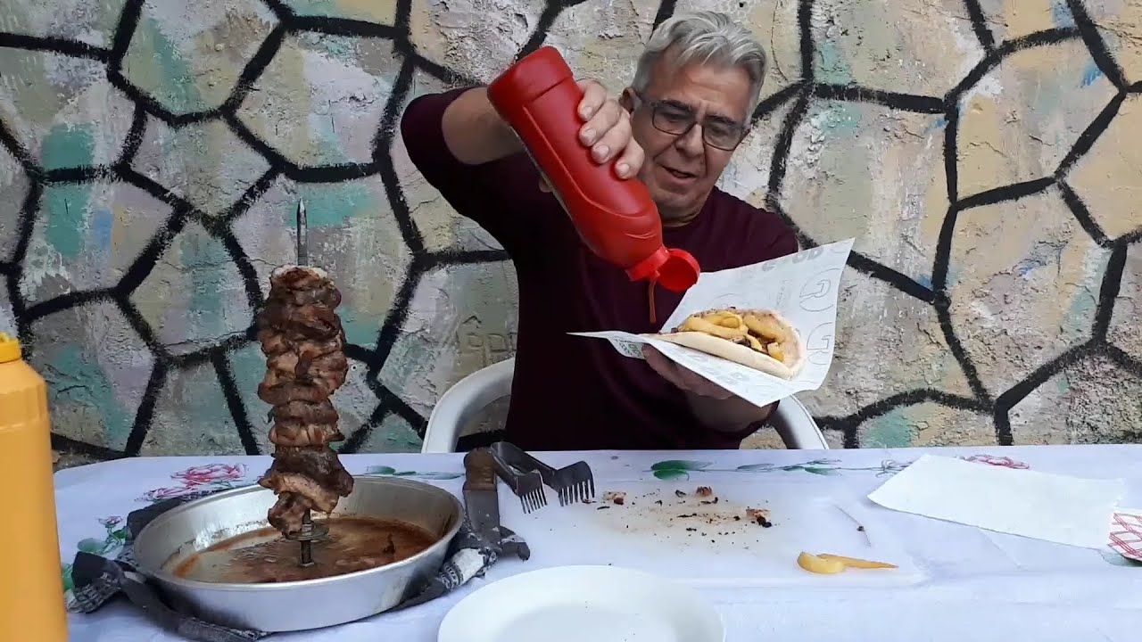 Γύρος σουβλάκι από τον Γιάννη
