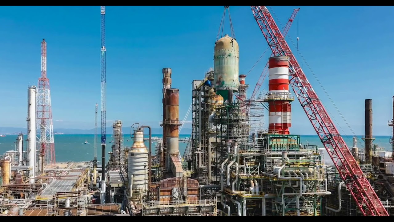 MAMMOET: i complessi interventi presso nella Raffineria Salux (Saras) 2021. video sintesi