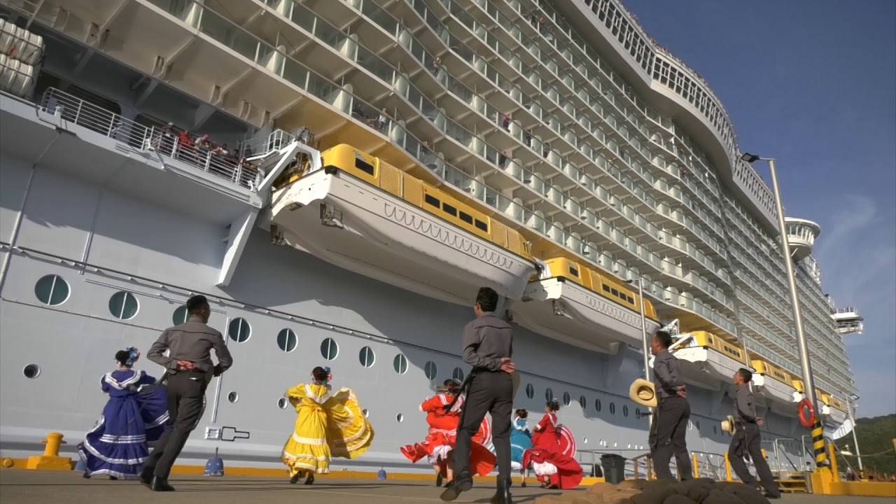 Llegada de Crucero Allure of the Sea a Roatán