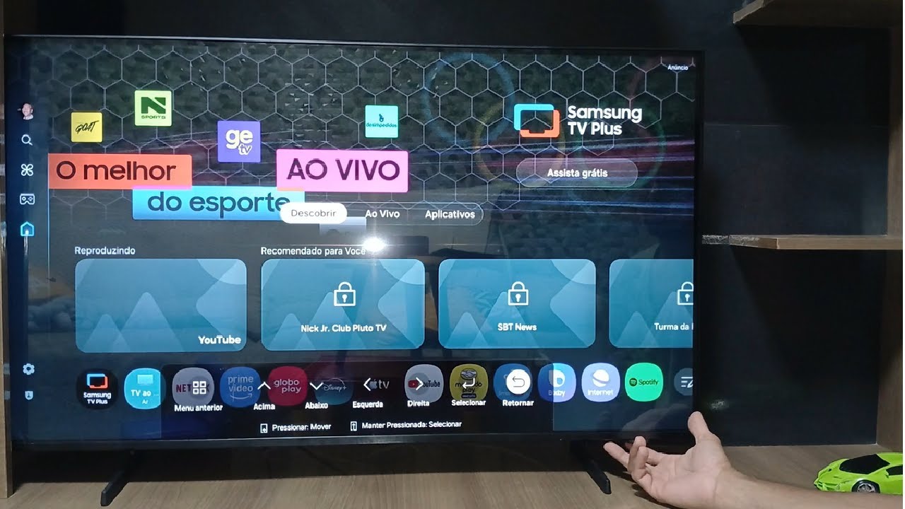 Como utilizar o botão de ligar a tv sem controle remoto