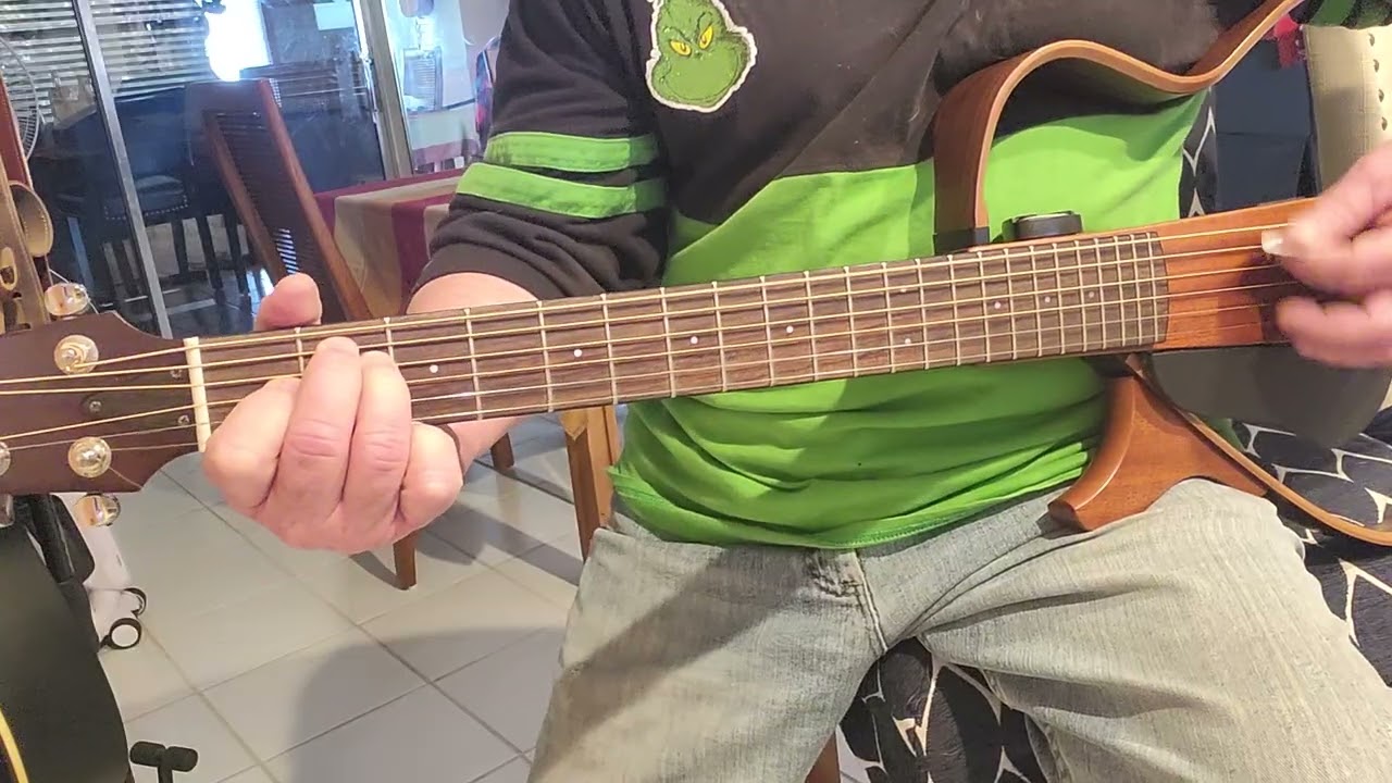 See shanty medley chords