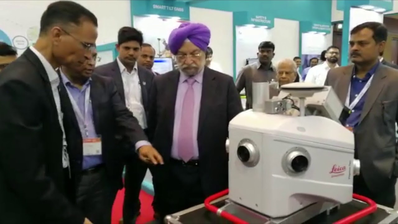 Urban Development Minister visited Hexagon booth at GWF 2018