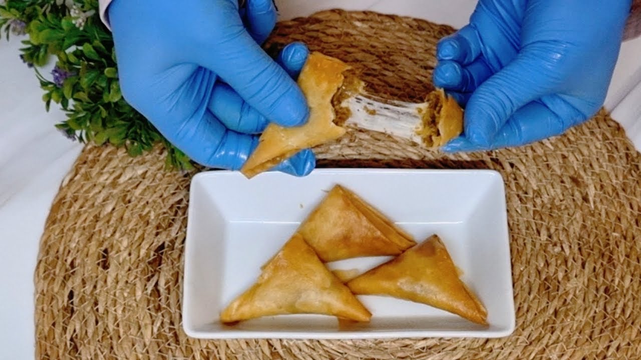 أفخم سمبوسك سجق وجبنة لرمضان ٢٠٢٦ 🌙 أسرار الحشوة وعجينة السمبوسك المنزلية