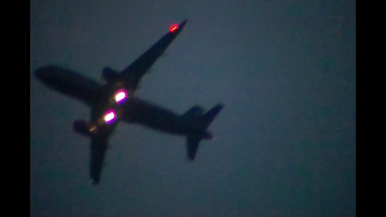 Самолёт Аэробус А320-214(WL) Аэрофлот идёт на посадку в аэропорт Шереметьево (FOPP whistling sound)