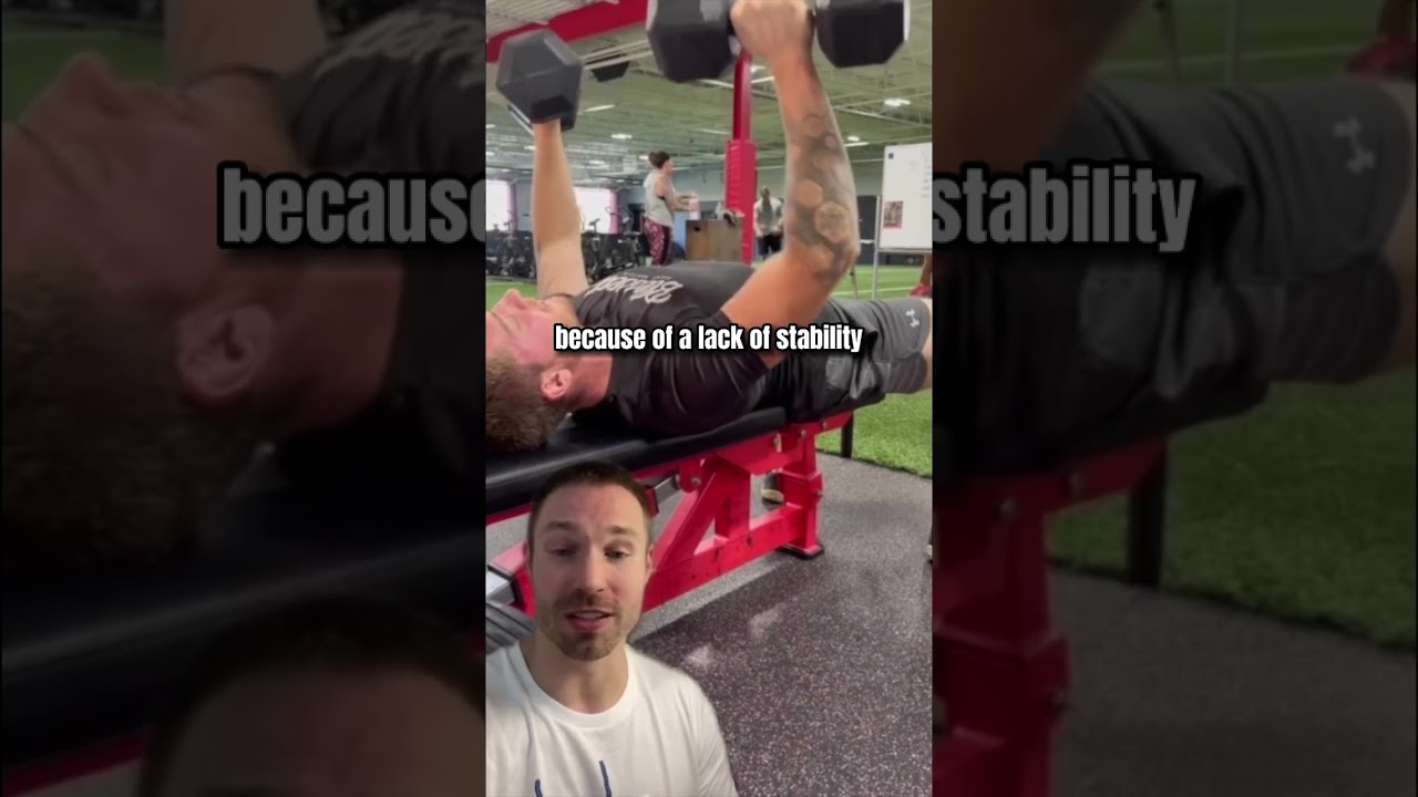 It&rsquo;s Chest Day & You Get Shoulder Pain!
